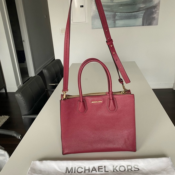 Michael Kors Mulberry Tote Bag - Picture 4 of 8